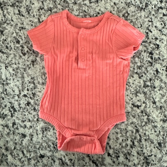 0-3 Mos Ribbed Bodysuits - Picture 2 of 5